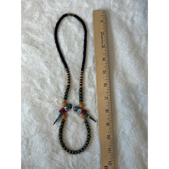 Vintage Carved Wood‎ Bead Chunky Parrot Simple Statement Necklace Tan Green 80's - Picture 7 of 7